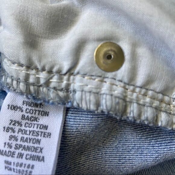 RSQ high rise acid wash jean shorts - Picture 3 of 4